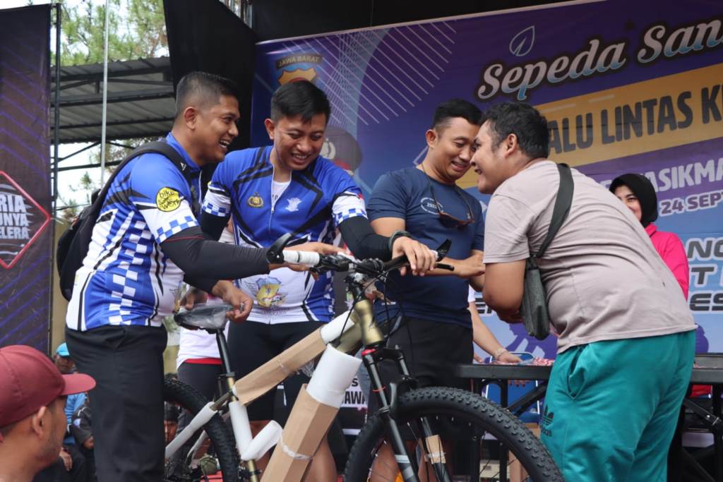 Dalam Rangka HUT Lantas Bhayangkara, Polres Tasik Kota Gelar Sepeda Santai