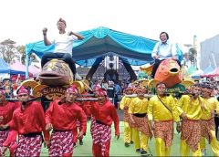 Ada Komeng di Raksa Budaya ‘Santun’ Kec. Tawang, Puncak Kemeriahan Warga Rayakan Milangkala Kota Tasik ke-24