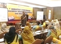 Kemendikdasmen dan H. Ferdiansyah Bekali Guru di Tasikmalaya Jadi Duta Bahasa Menuju 2045