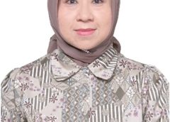 Yuli Andriani: Meningkatkan Warna Ikan Koki dengan Kulit Buah Naga