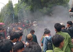 Aksi Unjuk Rasa Mahasiswa di DPRD Kota Tasik Diwarnai Kericuhan, Usung 10 Tuntutan Rakyat